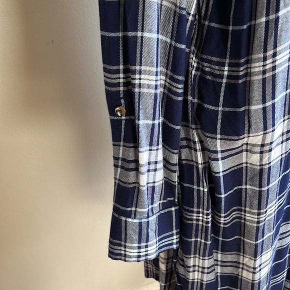 Motherhood flannel plaid maternity dress navy and white button front - Picture 4 of 11
